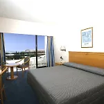 Avanti 4*