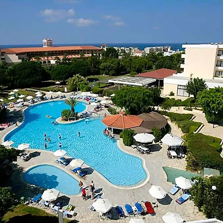 αβάντι 4*