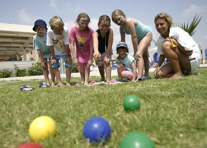 Avanti 4* Пафос