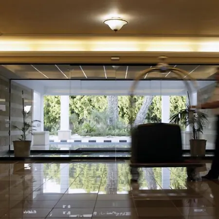 Avanti Hotel Pafos